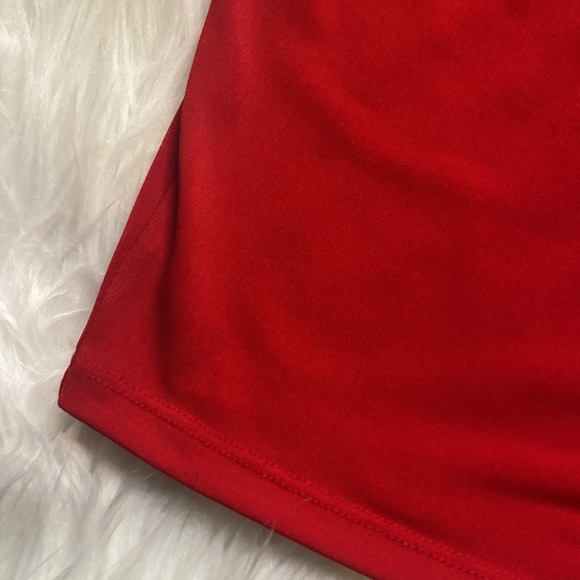 Michael Kors chain, cold shoulders, Ruched top, size medium - Picture 5 of 8